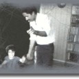 ZARİFOĞLU VE “YAŞAMAK” AĞRISI SALİH FURKAN Yaşamak, var olmak. Acıyı ve hazzı harmanlayan söz üstadında varlık bilincidir yaşamak. Hayata bağlanmak isterseniz, karamsar bir metot...