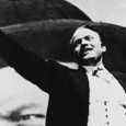 ORSON WELLES VE KANE’İN YURTTAŞLIĞI Yapım : ABD-1941 Yönetmen: Orson Welles Oyuncular: Orson Welles “Hangi sistem mükemmeldir? Spekülasyon ve mübalağa sanatı nasıl icra edilir?” Milyon...